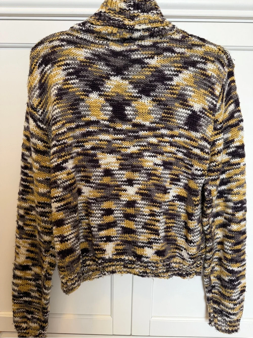 Snap Multicolor Knit Turtleneck Sweater in Mustard, Black & Cream